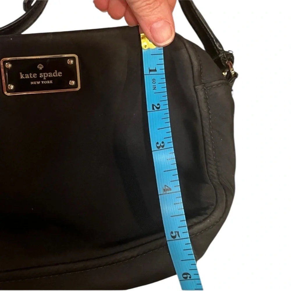 Kate Spade Nylon Crossbody Bag- zipper pull needs repair - Picture 3 of 7